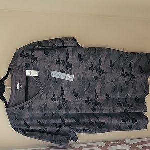 Old Navy men's XXL camouflage t-shirt NWT
